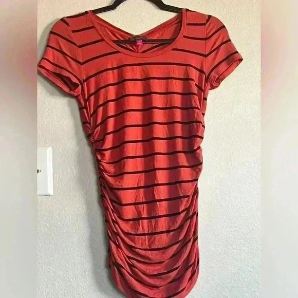 Vince Camuto T shirt - Picture 1 of 1